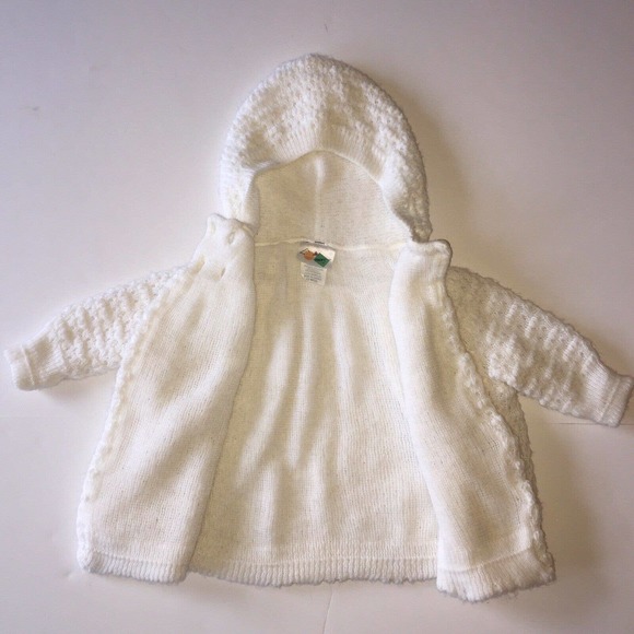 VTG Kids & More Knit Cape Baby Girl 12 Mos Hooded - Picture 5 of 7